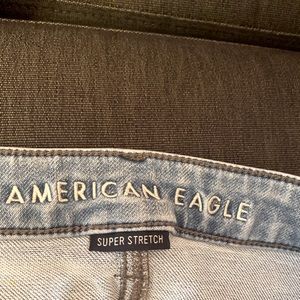 American Eagle high rise jeans SIZE 8